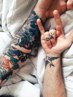 tittie-kittie:  Tattoo blog 