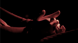 flintlesbian:I light all the candles. Cut flowers for all my rooms. I care for myself the way I used