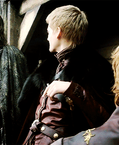 kierdee:  daenerysfargaryen:  Throwback to when Joffrey got served.   Oh how this