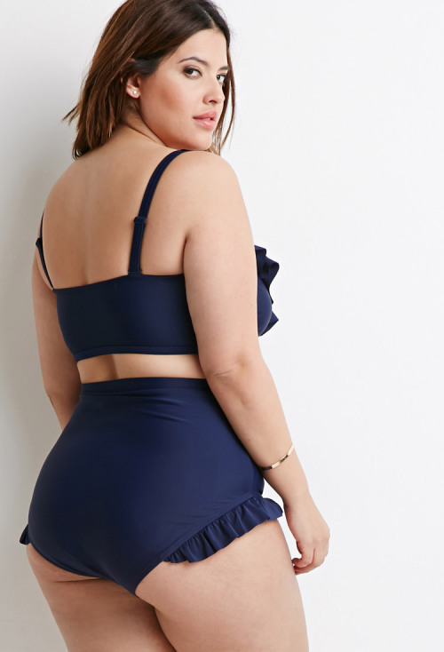 curveappeal: Denise Bidot for Forever 2142 inch bust, 34 inch waist 47 inch hips Perforated Ruf