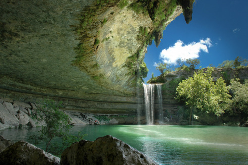 congenitaldisease: Hamilton Pool Preserve is a natural pool, located just 23 miles west of Austin, T