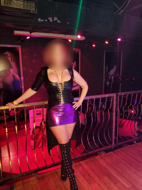 49 Yo Mom Of 5 Can Still Rock It At The Swinger&Amp;Rsquo;S Club. Want Me To Teach