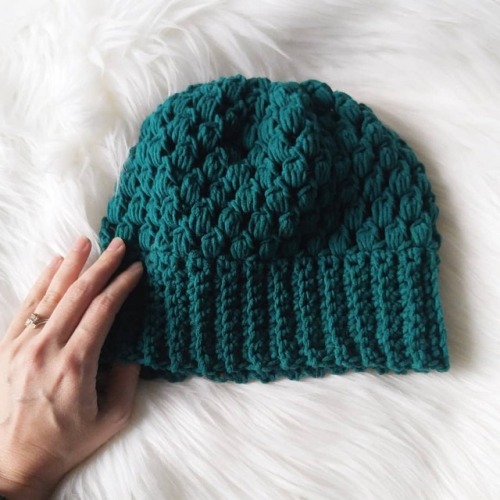 I finished this cute puff stitch beanie the other day. It&rsquo;s so soft and squishy with this 