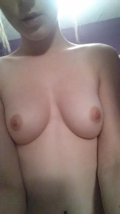 Porn photo 1loverofamateurs:  Thank you for following