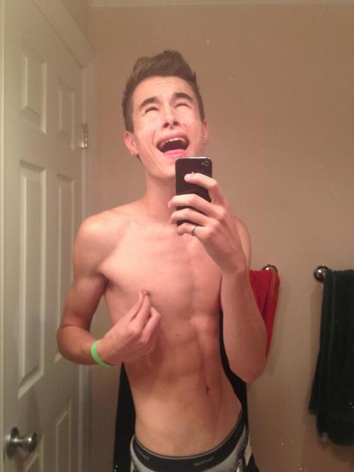 male-celebs-naked:  Kian Lawley- YouTuberSee more here 