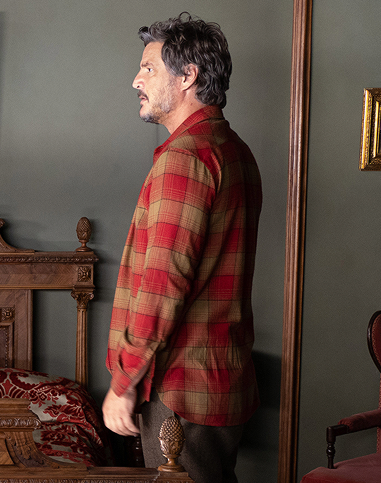 Green Plaid Flannel Shirt worn by Joel Miller (Pedro Pascal) as seen in The  Last of Us TV series wardrobe (Season 1 Episode 5)