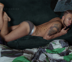 briannieh:  netflxin & chillin on Sunday