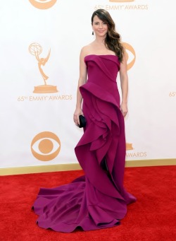 verysherry:  Linda Cardellini || 65th Annual Primetime Emmy Awards held at Nokia Theatre in LA on September 22, 2013 