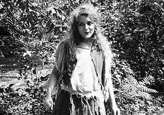 Mary Pickford in Fanchon, the Cricket (James Kirkwood, 1915)“The charm of the cricket has made its a