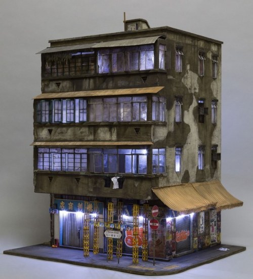 kaylapocalypse: mayahan: Joshua Smith’s Urban Miniature Cities So Detailed You’ll Need A Magnifying Glass He should see if he can get a job at Laika  