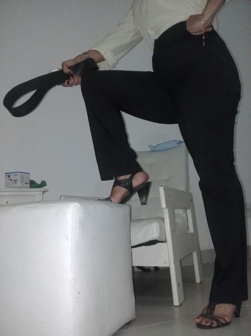 mommas-little-naughty-boy: spanko70: dinannaza3-mi2: Lynda Disciplinadora Ouch!!! You bring your lit
