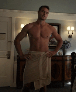 hottilicious:Justin Hartley shirtless in
