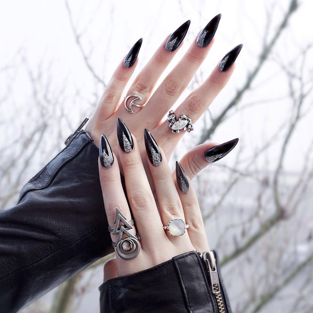 Locks and claws on Tumblr: Image tagged with nails, nail design, nail art