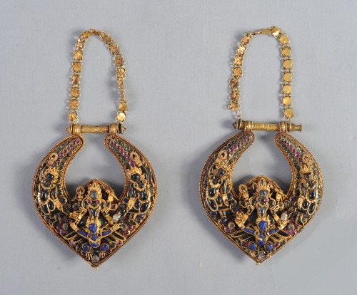 Pair of earrings showing Vishnu on Garuda and attendants, Nepal