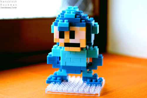 okamidensetsu:  Nanoblock Rockman This is one of the coolest things I have ever gotten. From the packaging down to the actual set inside - it’s just perfection. The price is a little up there as expected with Nanoblocks (and the license itself), but