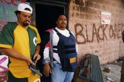 cheekybreekywithakrinky:  bigwordsandsharpedges:  bestpresidentna:  historicaltimes:  Two business owners preparing to defend their property, L.A Riots, 1992  good shit  Don’t forget the roof koreans.  roof Koreans for freedom 