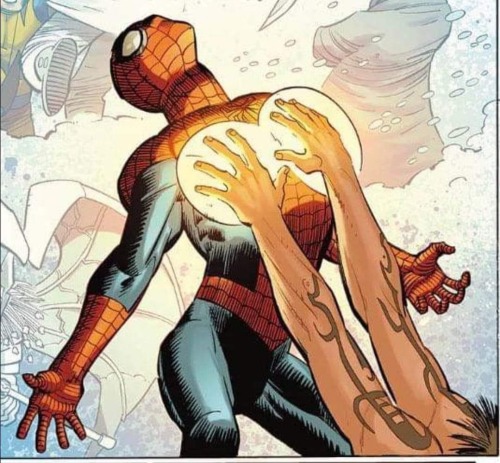 Grabbing Some Spider-tits
