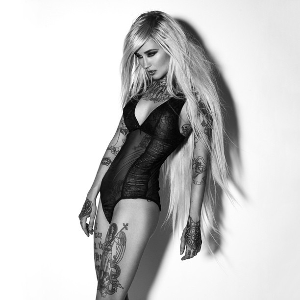 streetbeast:  sarafabel // For KissKill with @petercoulson 