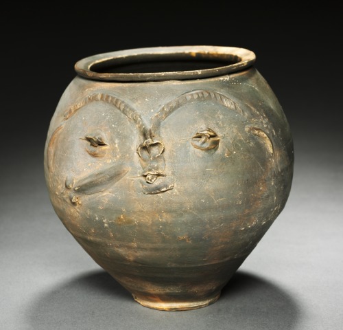 cma-greek-roman-art: Face Urn, 25-50, Cleveland Museum of Art: Greek and Roman ArtThe work of Roman 