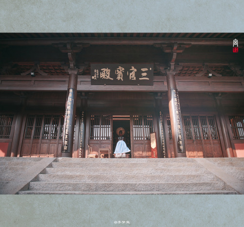 little girl in light blue ming dynasty hanfu by 李梦鱼