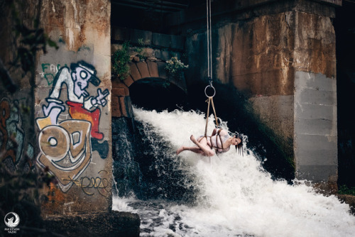 furi0usge0rge:Cascade. Danger by lgfuad. Rope by furi0usge0rge. Photo by @maiitsohyazhi