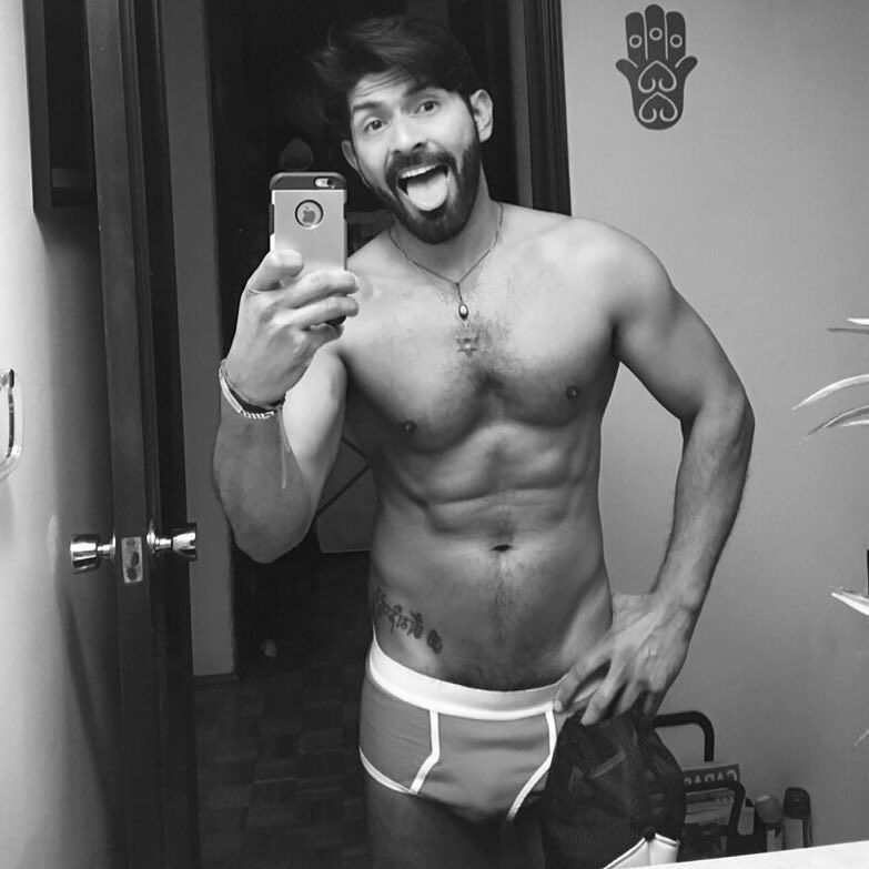 beardburnme:  “Good night! Happy Weekend! 🙌🏻😘❤️ Happy F.R.I.D.A.Y