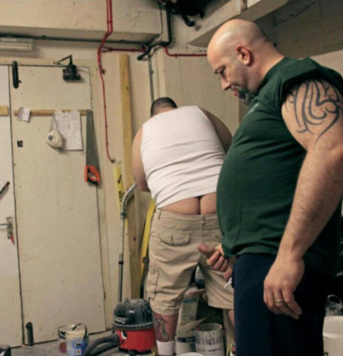 tubbinlondon:  jamesbaker69:  Nothing beats a masculine chubby guy….  Mmmmmm 
