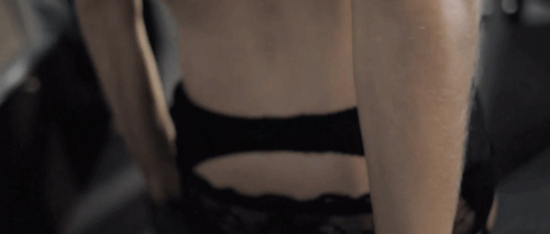me-hicieron-de-colores:  Y mi mayor placer es que me mires bailar, me desnudo para ti, mírame danzar, me muevo esperando quieras tocarvamos, no te aguantes las ganas de verme bailar