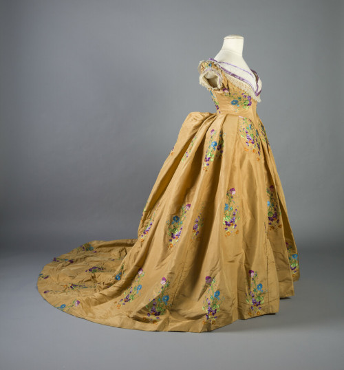 Evening dress, 1868From the Maryland Center for History and Culture