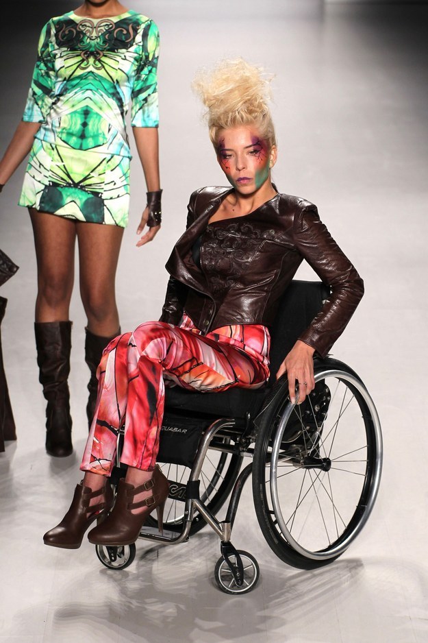 starbrightworld:  These models made history - and showed off some incredible fashion