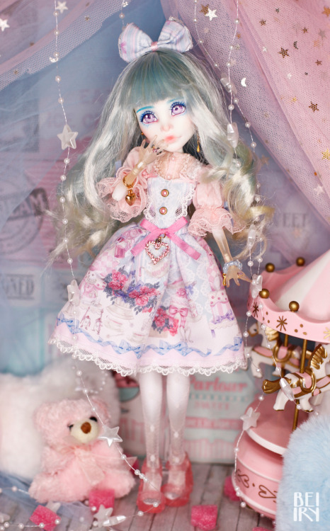Sale Sweet Lolita Monster high Spectra Vondergeist OOAK repaint custom doll 