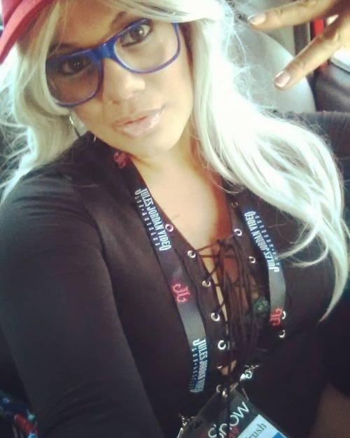 mylatinacrush - On my way to MV booth #avn2019 #manyvidsmodel...