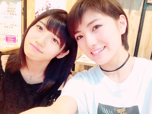 namiyorirobinha: 岡田 奈々 ‏@okadanana_1107 20160825　21：13Okada Nana村山彩希　Murayama Yuiri
