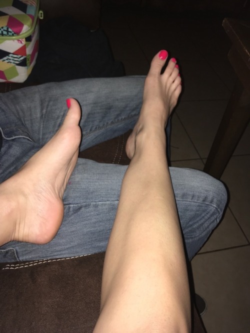 Sexy ass feet!