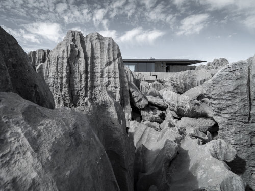 “On the Rocks,” Faqra, Lebanon,Karim Nader Studio in Partnership with Roula Assaf, Photography by Di