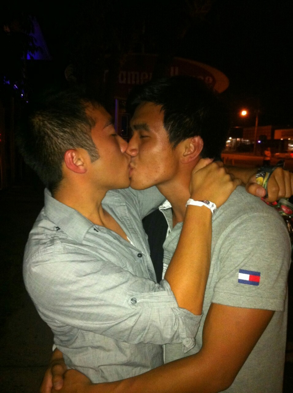lelakiasia:  Time for romance