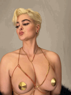 stefaniaferrario:More coming soon…