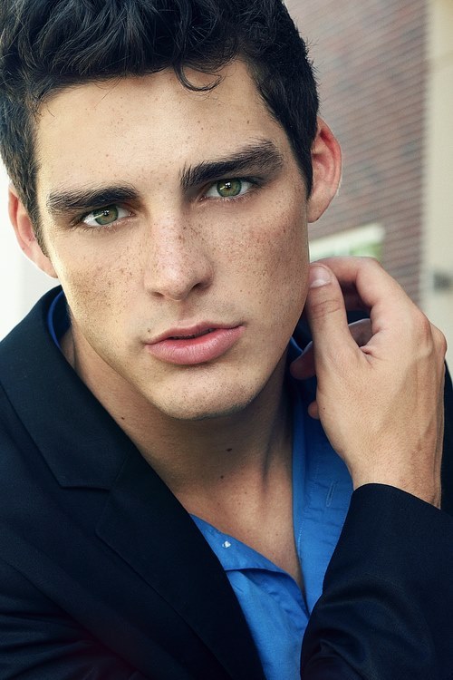 meniloveat5280:  Follow for over 100,000 examples of The Art of Man.  With over 30,000