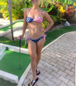 couple-living-a-fantasy:A little drunkin putt putt is always fun! Gotta love a patriotic lady !!