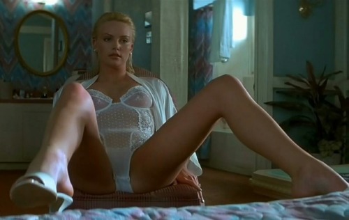 im-turned-on-by-charlize-theron:Charlize Theron