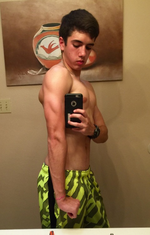 chad2431:  I haven’t done a progress picture in a while so here it is. The pictures on the left were taken 4 months ago. The pictures on the right were taken today. I know there isn’t much change but I’m still working on it. I’ve really been slacking