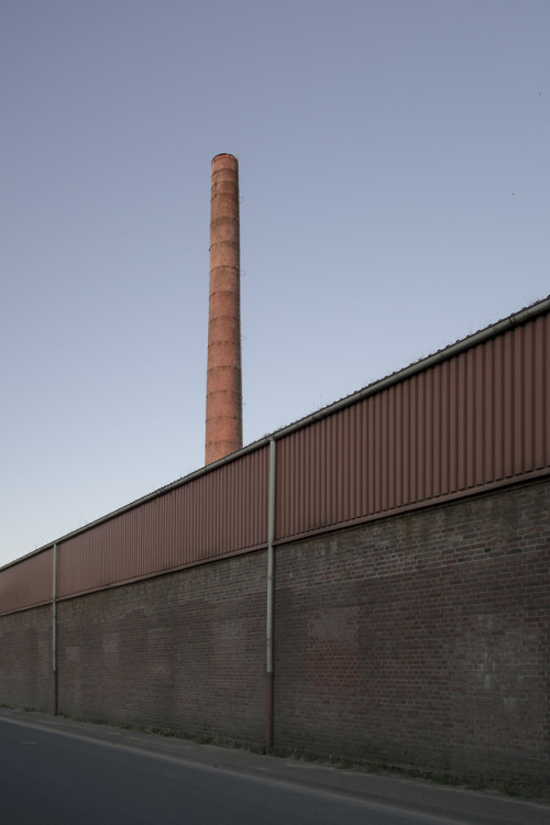 waidwund:  » industrial remains in dusk « former roof tile factory, left lower rhine area, germany // 07-2018