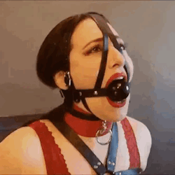 ilikeballgaggedgirls:This is why a ball gag porn pictures