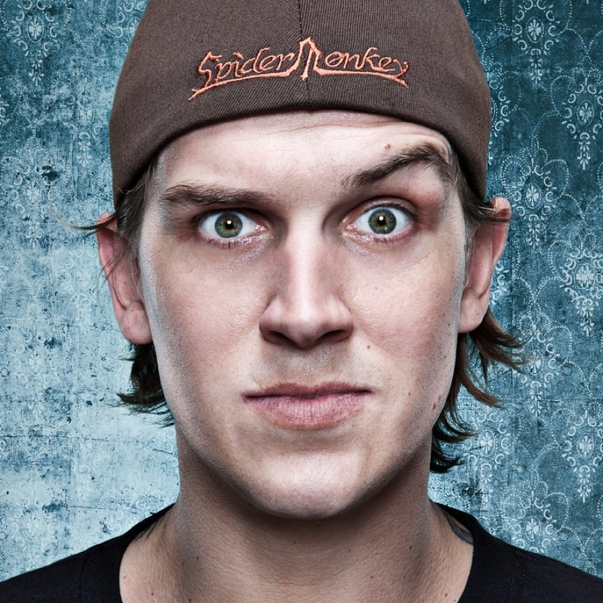 bodysofstars:  famousnudenaked:  Jason Mewes Frontal Nude in Zack and Miri Make a
