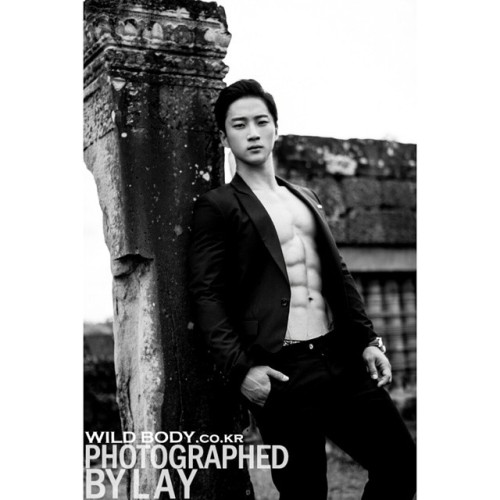 http://gaykoreandude.tumblr.com/post/102931132928