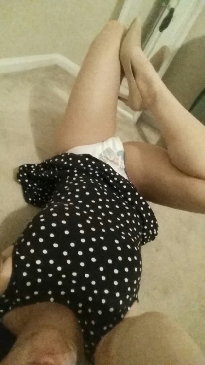 pebbles-and-daddy: littlepebbles00:  This is one of Daddy’s favorite dresses.   This is my princess!
