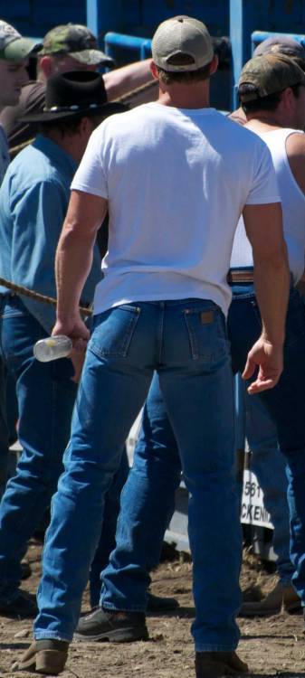 cwboytop: hunksofthewildwest:Watch Steamy Gay Vids FreeAdd me on snapchat cwboytopgay, cowboy, redne