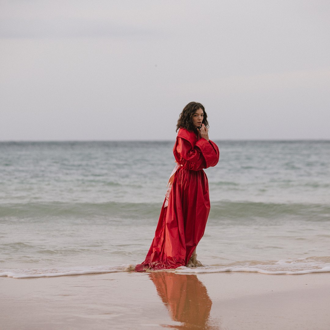 rewitalizacja:  lordephotography:Filming of Perfect Places  don’t mind me I’m