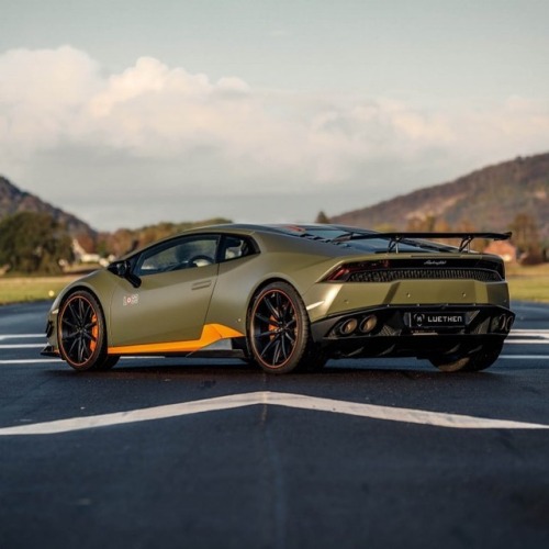 tunersource:  Introducing LUETHEN Motorsport • LSR package consisting of carbon fiber aerodynamic parts and unique forged wheels for the Lamborghini Huracan • Made in Germany • weekly shipments from Germany 🇩🇪 to USA 🇺🇸 | #luethenmotorsport