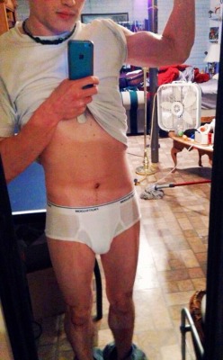 greytintedworld:  vegetasaiyanprince:  Still wearing boys size large FTL white briefs…  I wanna wear briefs again 